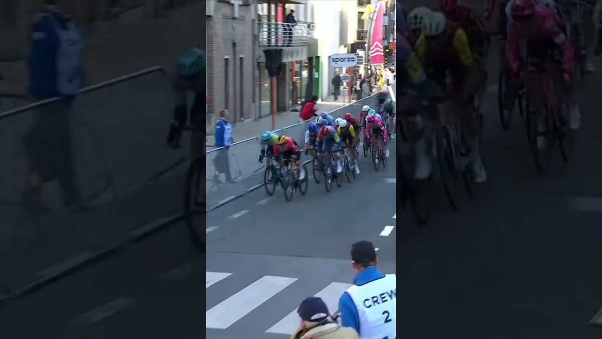 Classic Brugge-De Panne 2025: final km (TNT Sports Cycling)