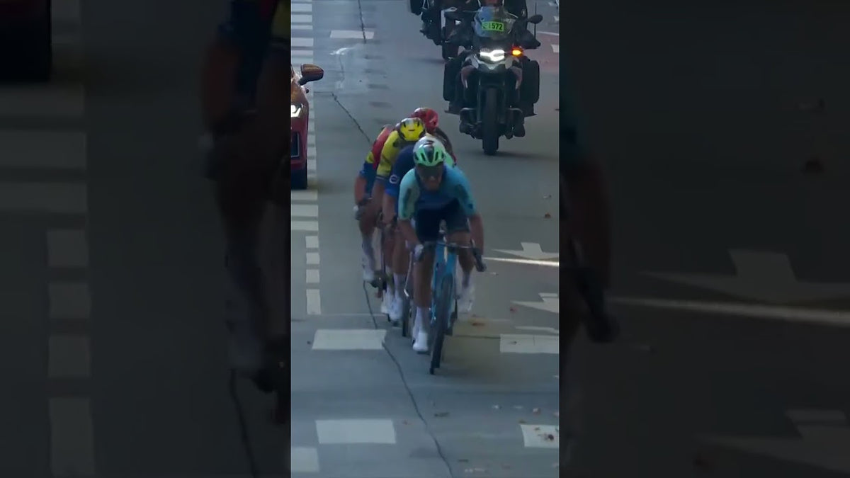 Paris-Tours 2025: final km (TNT Sports Cycling)