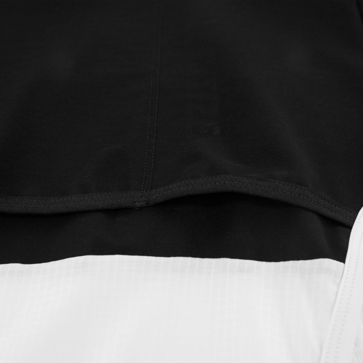 Grid-mesh back panel